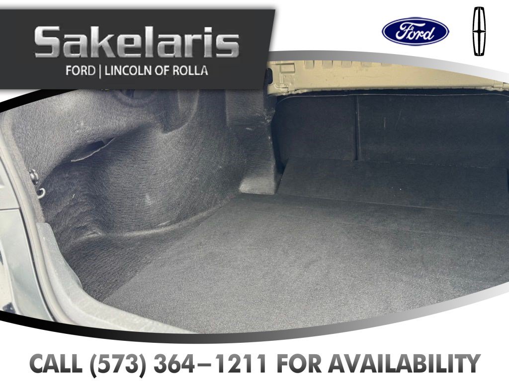 Used 2025 Toyota Camry SE FWD image 39