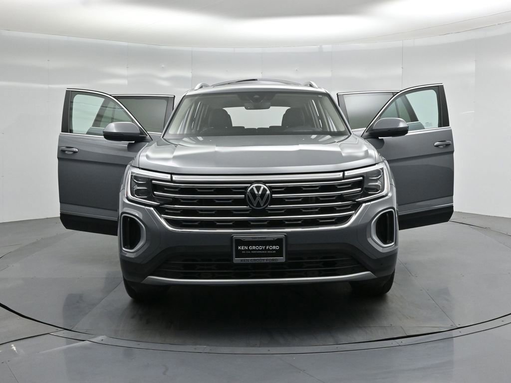 Used 2025 Volkswagen Atlas SEL AWD/4WD image 55