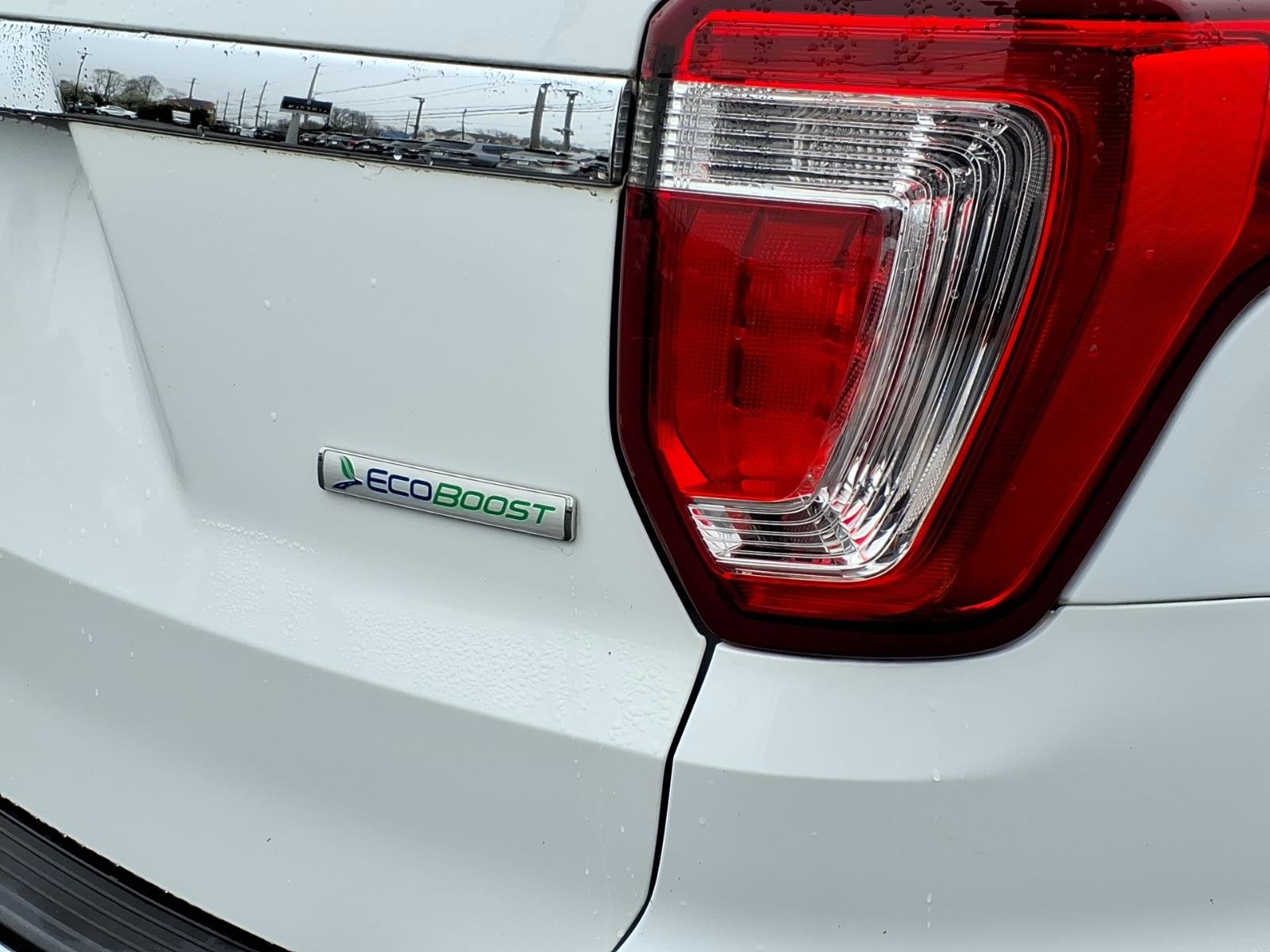 Certified 2018 Ford Explorer FWD image 7