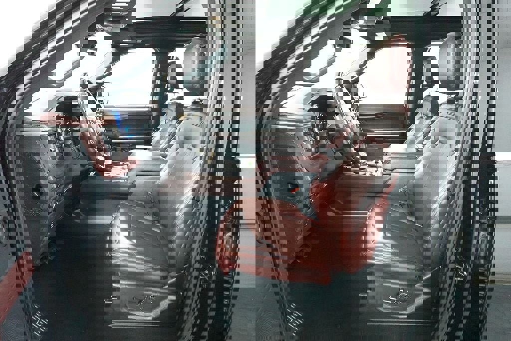 Certified 2024 Ford Expedition Limited image 24