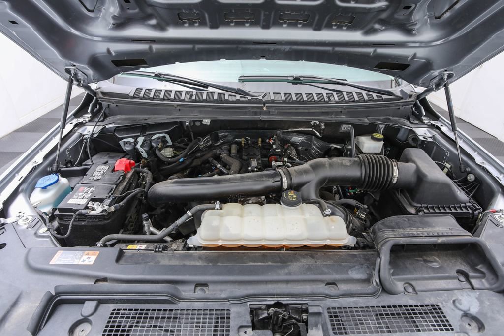 Certified 2024 Ford Expedition Max XLT image 32