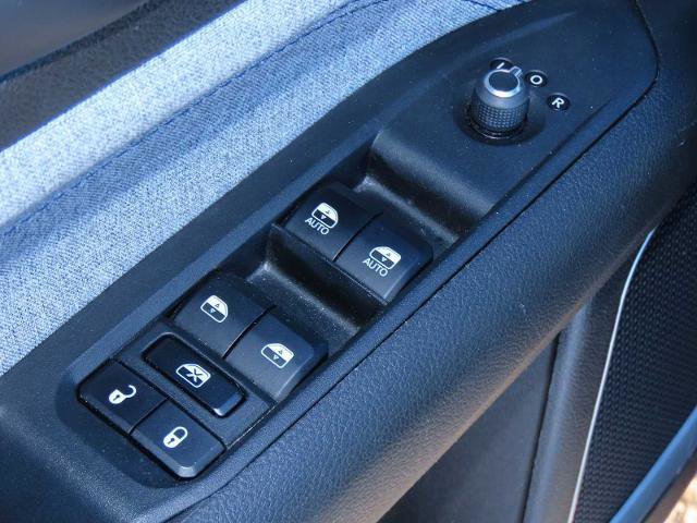 Used 2024 Jeep Compass Latitude image 19