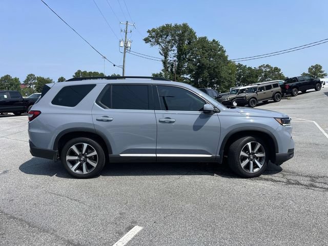 Used 2025 Honda Pilot Touring image 2