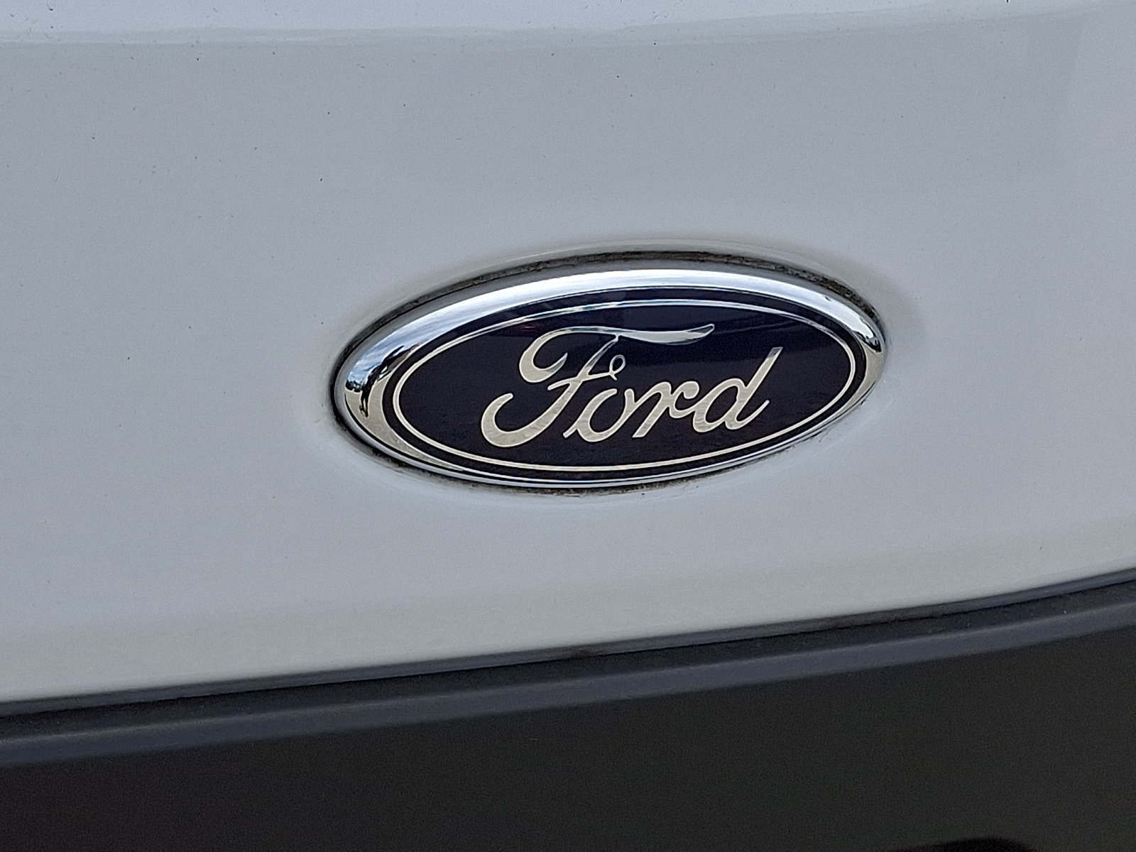 Certified 2024 Ford Transit 250 Low Roof w/ Exterior Upgrade Package RWD image 33
