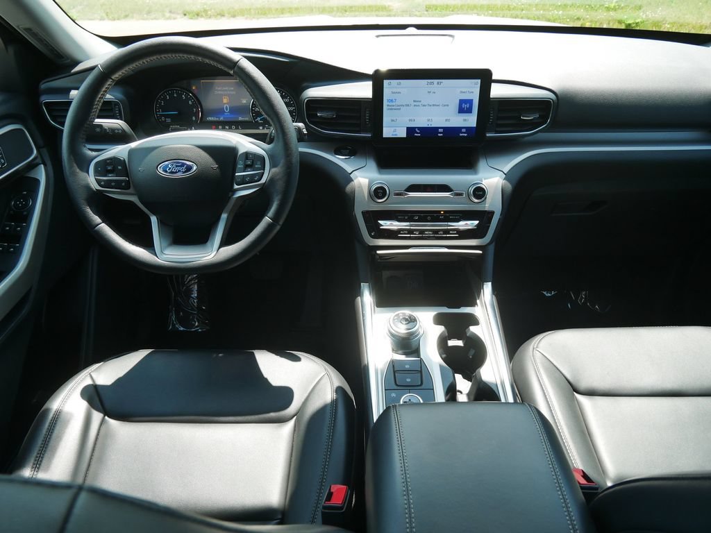 Certified 2024 Ford Explorer XLT AWD/4WD image 15