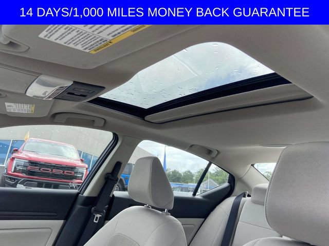 Used 2024 Nissan Altima 2.5 SV w/ SV Premium Package FWD image 14