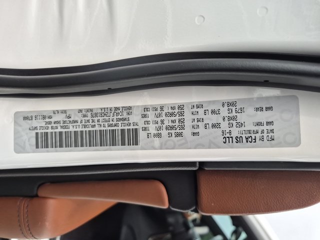 Used 2017 Jeep Grand Cherokee Summit AWD/4WD image 39