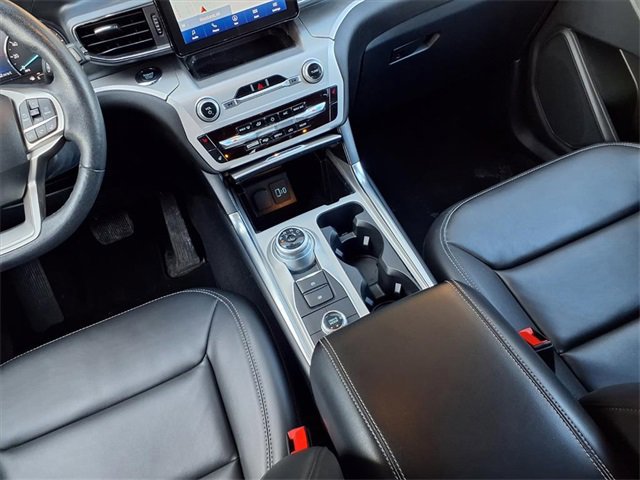 Certified 2022 Ford Explorer XLT w/ Equipment Group 202A image 18