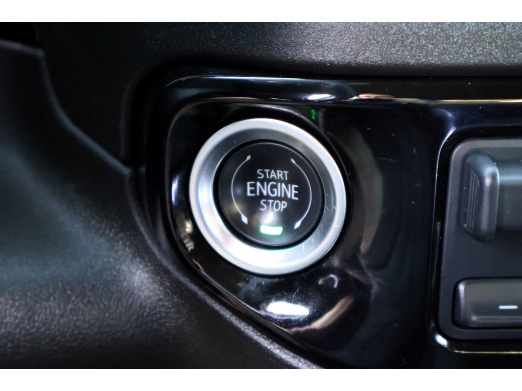 Used 2025 Chevrolet Silverado 1500 RST w/ LPO, Dark Essentials Package AWD/4WD image 9