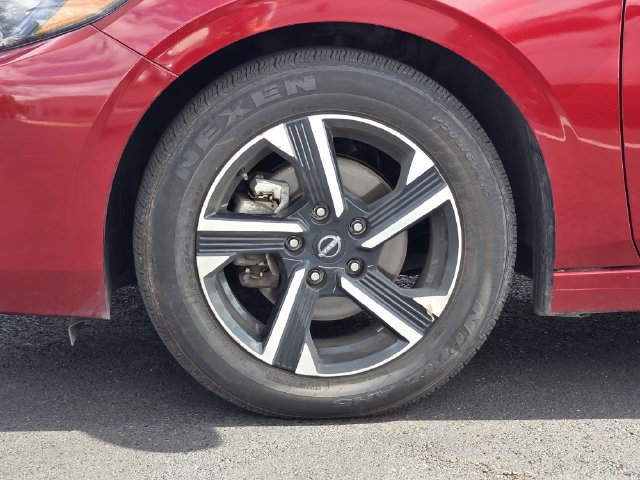 Used 2024 Nissan Sentra SV FWD image 29