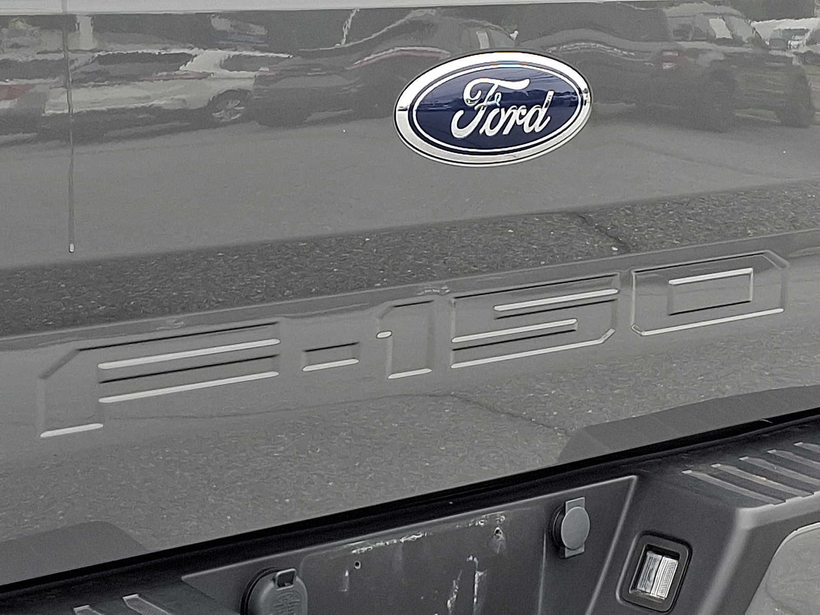 Certified 2020 Ford F150 Lariat w/ Equipment Group 502A Luxury AWD/4WD image 30