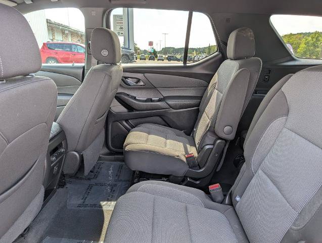 Used 2023 Chevrolet Traverse LT w/ LPO, Cargo Package AWD/4WD image 12