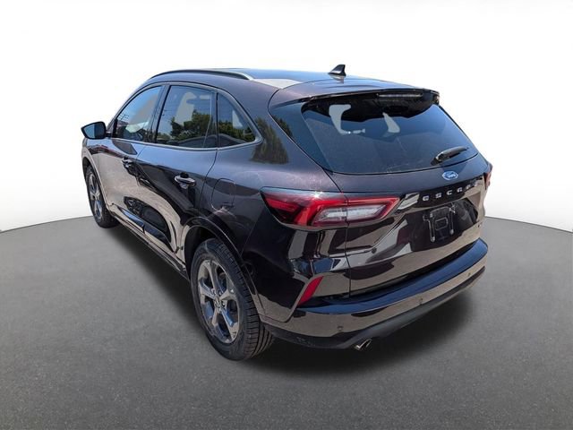 Certified 2023 Ford Escape ST-Line w/ Tech Pack #1 AWD/4WD image 3