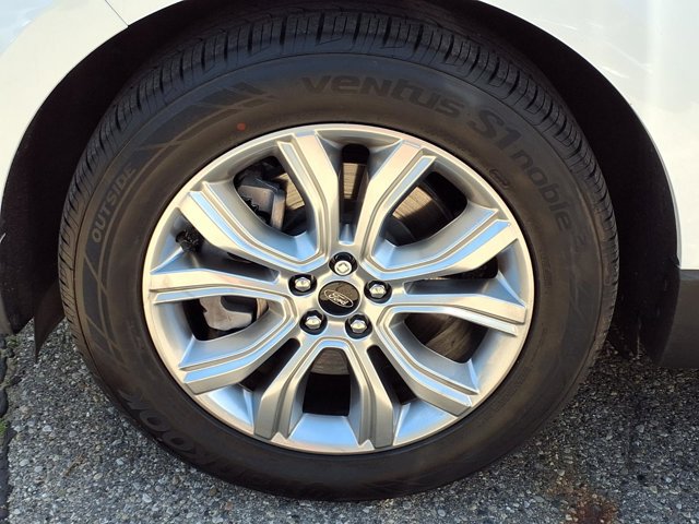 Certified 2024 Ford Edge Titanium w/ Equipment Group 301A AWD/4WD image 31