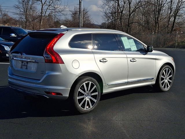 Used 2017 Volvo XC60 T6 Inscription w/ Climate Package image 11