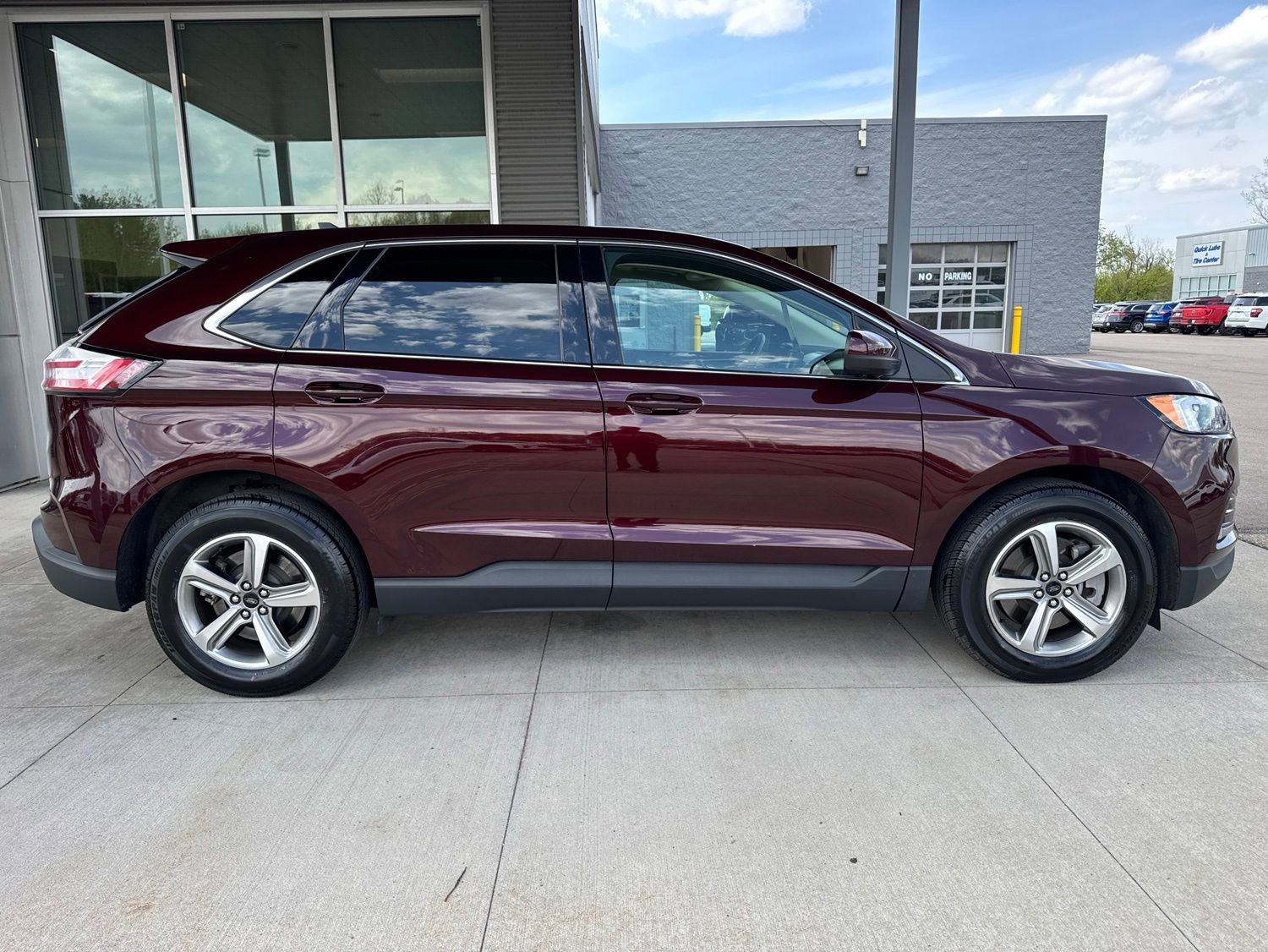 Certified 2024 Ford Edge SEL w/ Convenience Package AWD/4WD image 10
