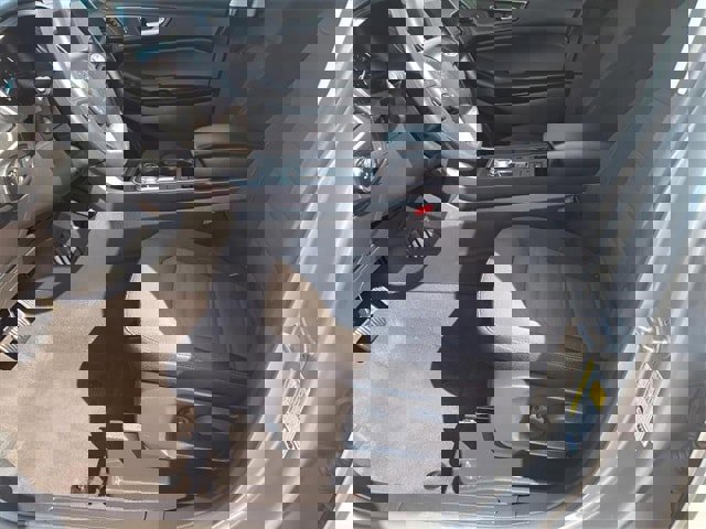 Certified 2024 Ford Edge SE w/ Black Appearance Package image 15