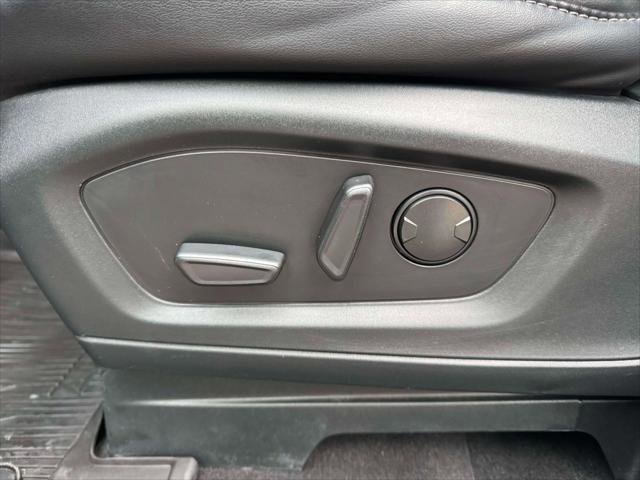 Certified 2023 Ford Explorer XLT w/ Equipment Group 202A image 14