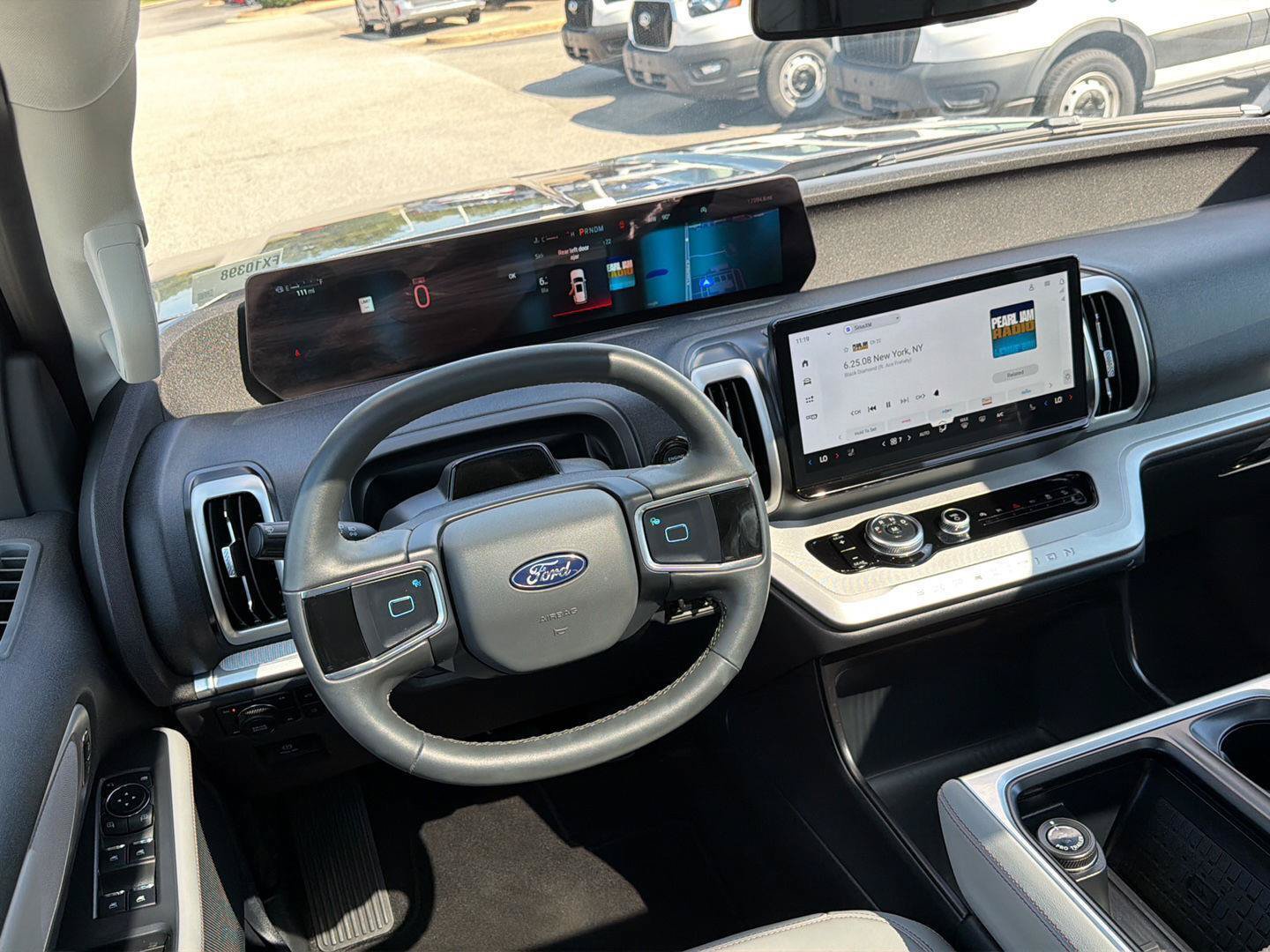 Certified 2025 Ford Expedition Active AWD/4WD image 19