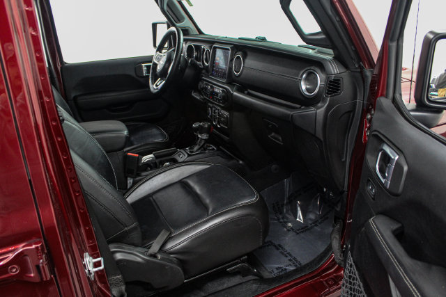 Used 2021 Jeep Wrangler Unlimited Sahara AWD/4WD image 16