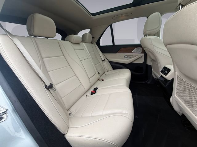 Used 2022 Mercedes-Benz GLE 350 4MATIC w/ Premium Package image 18