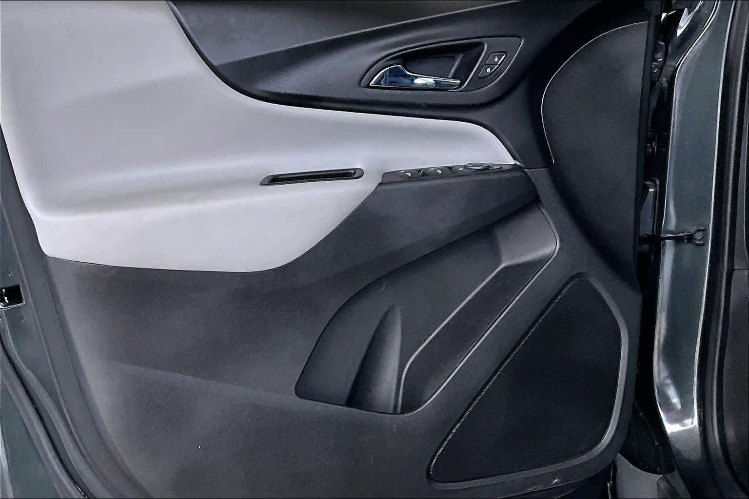 Used 2021 Chevrolet Equinox LS w/ LS Convenience Package FWD image 21