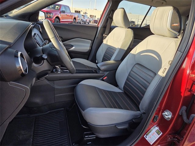 Used 2023 Nissan Kicks SR w/ SR Premium Package image 9