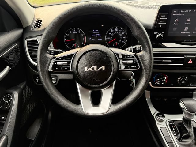 Used 2023 Kia Seltos LX AWD/4WD image 27
