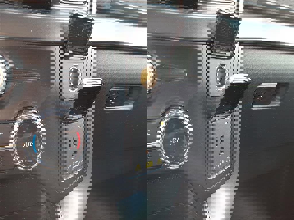 Certified 2024 Ford F150 XLT w/ Equipment Group 302A MID image 20