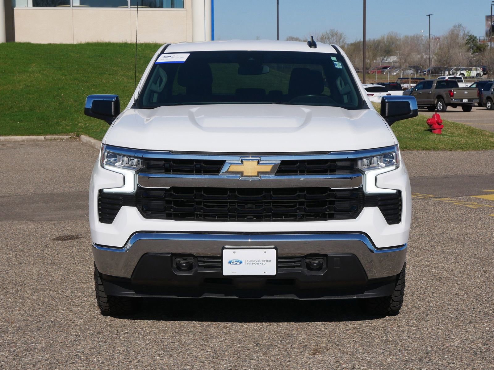 Used 2023 Chevrolet Silverado 1500 LT image 8
