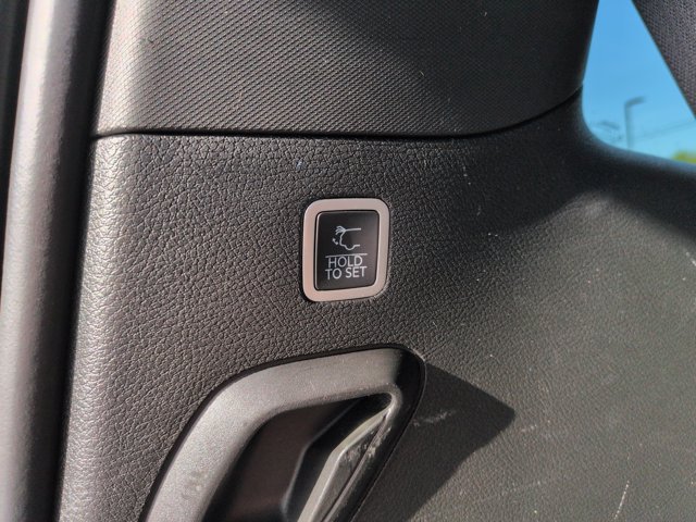 Used 2022 Jeep Wagoneer Series III AWD/4WD image 25