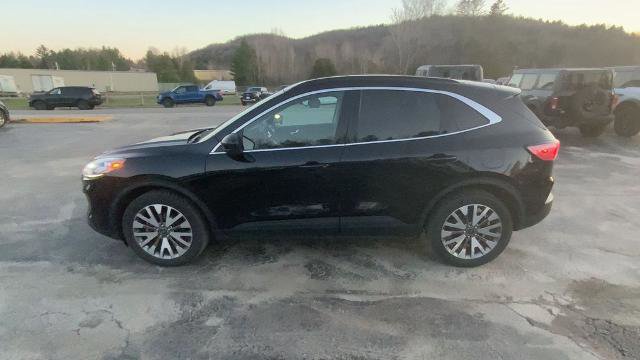 Certified 2022 Ford Escape Titanium w/ Class II Trailer Tow Package image 6