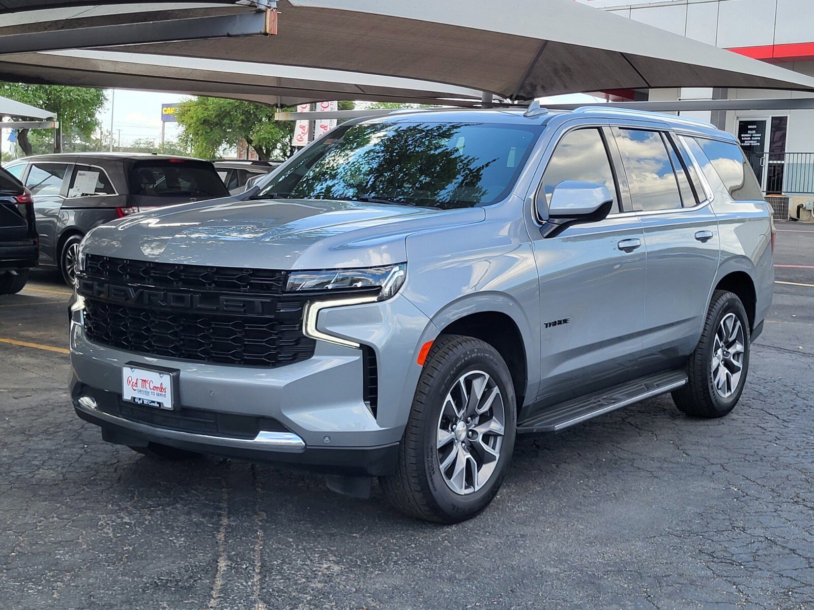 Used 2024 Chevrolet Tahoe LS w/ Driver Alert Package image 7