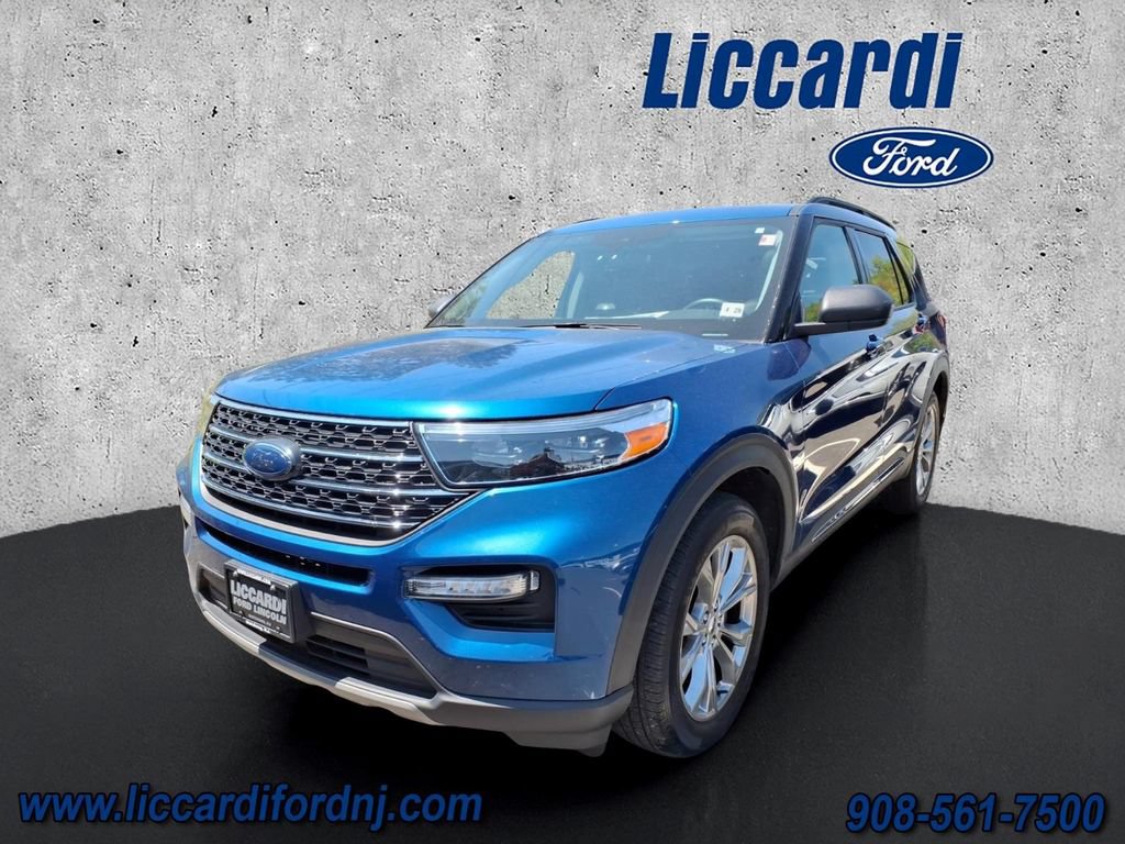 Certified 2023 Ford Explorer XLT w/ Equipment Group 202A AWD/4WD image 2
