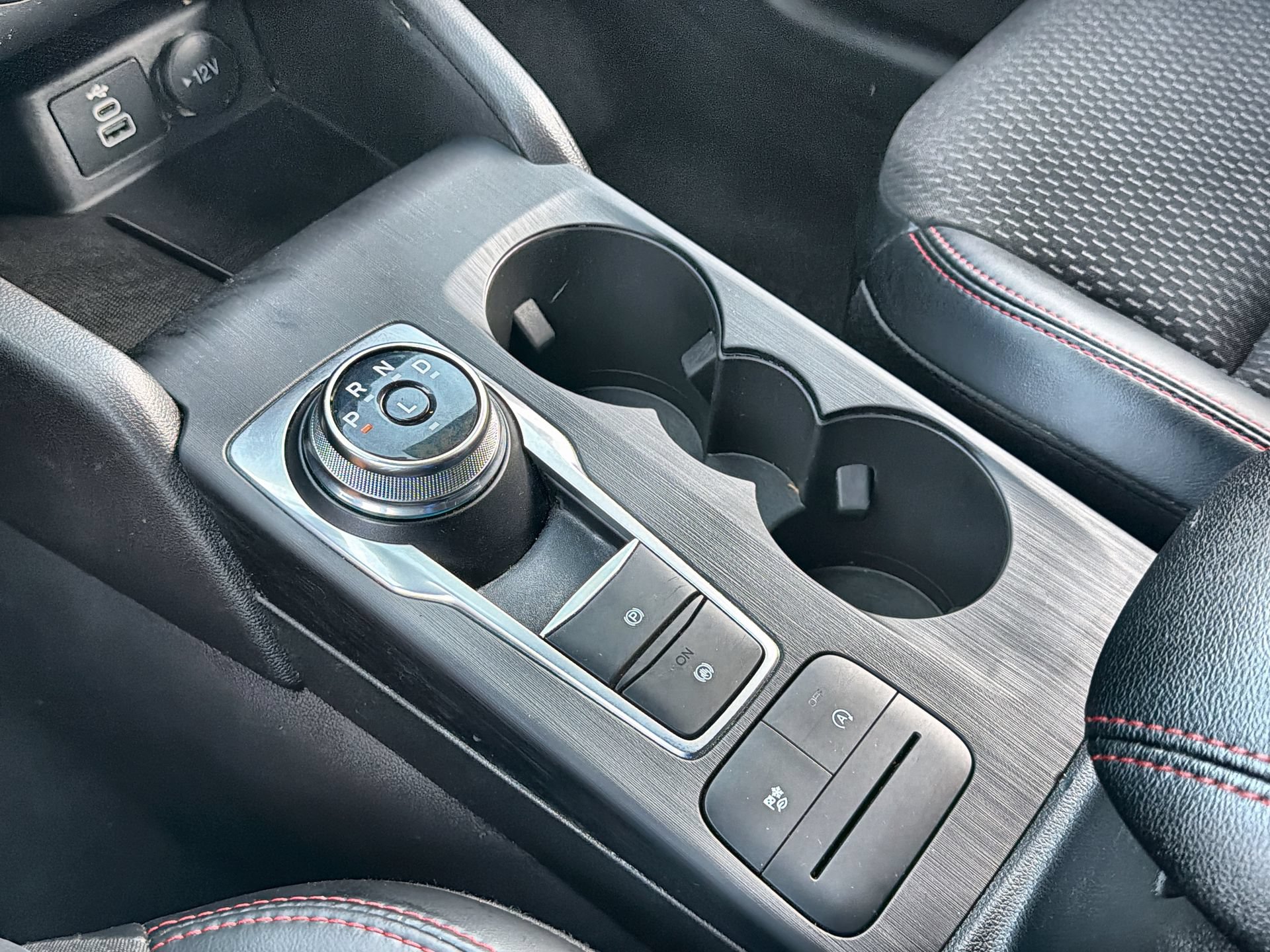 Certified 2025 Ford Escape ST-Line Select AWD/4WD image 18
