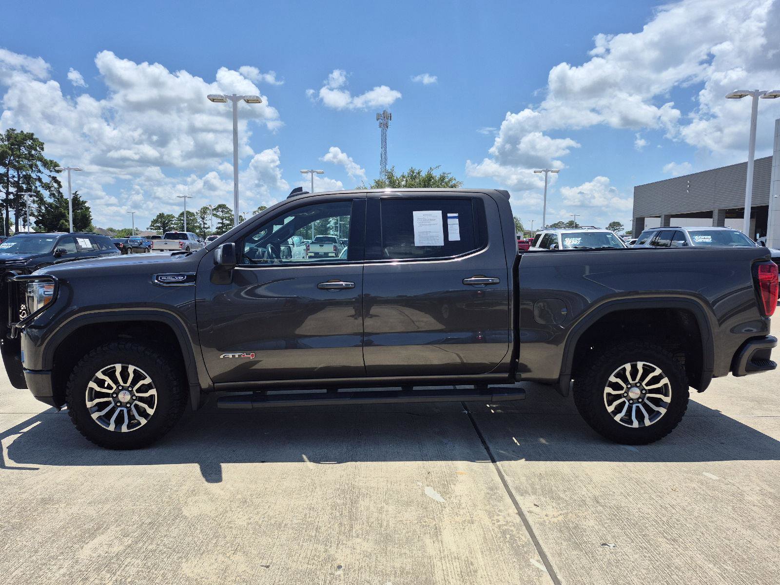 Used 2020 GMC Sierra 1500 AT4 w/ AT4 Premium Package AWD/4WD image 17