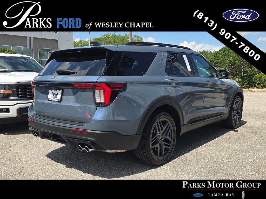 Certified 2025 Ford Explorer ST AWD/4WD image 4