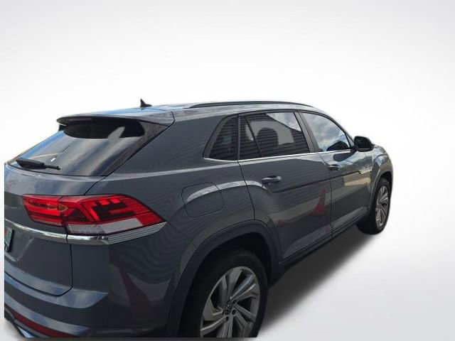 Used 2021 Volkswagen Atlas Cross Sport SE image 2