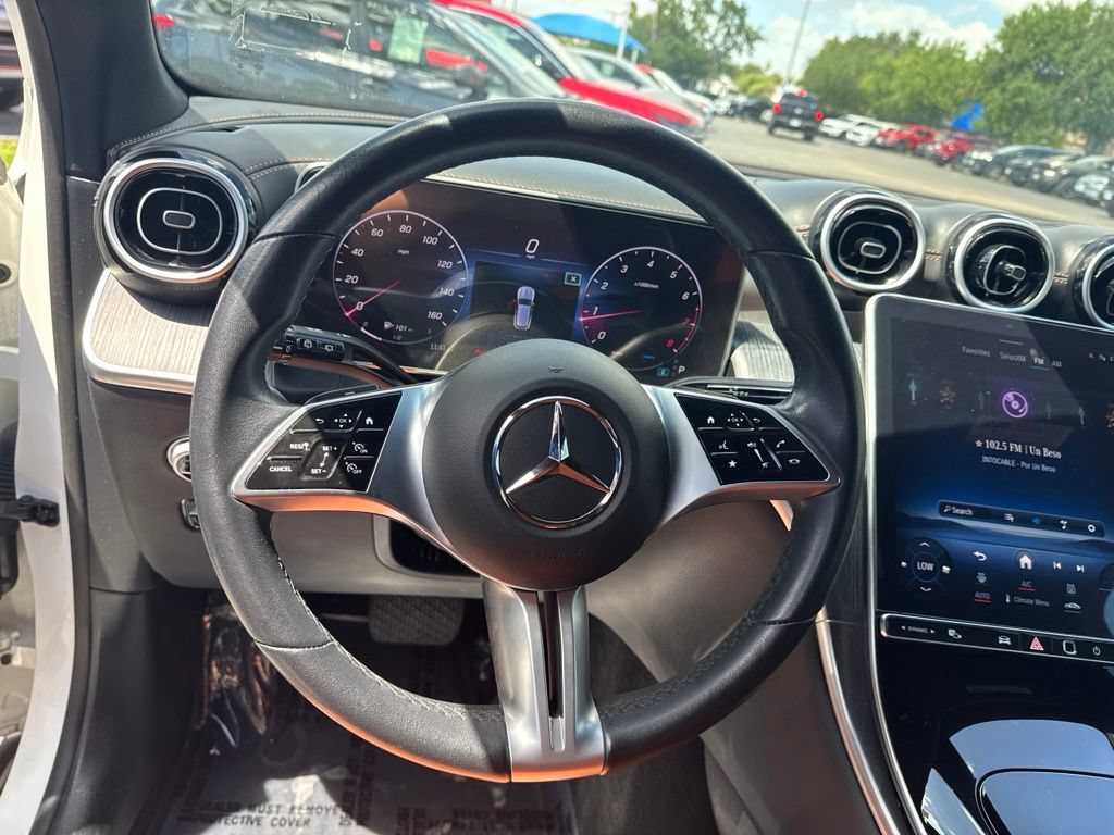 Used 2024 Mercedes-Benz GLC 300 4MATIC image 12