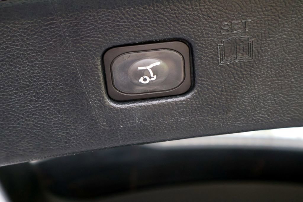 Certified 2020 Ford Edge SEL w/ Convenience Package image 23