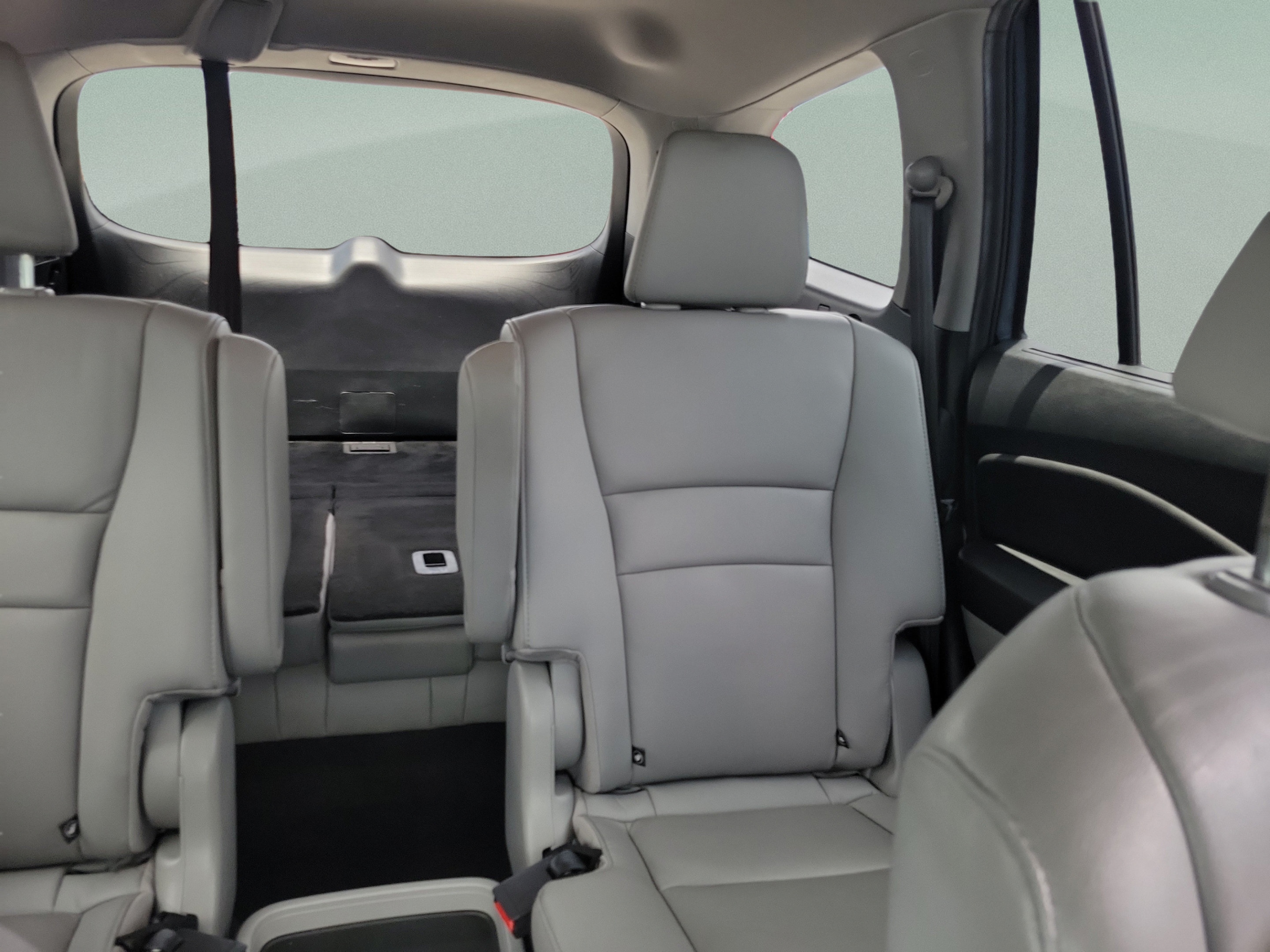 Used 2020 Honda Pilot Touring image 10