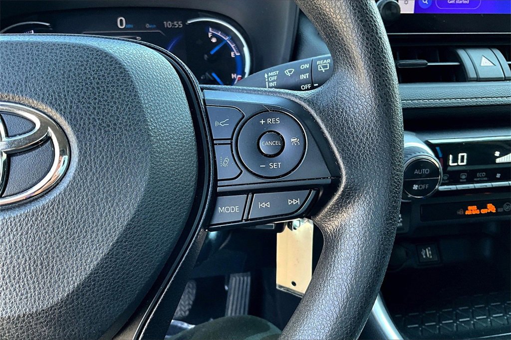 Used 2024 Toyota RAV4 LE image 18