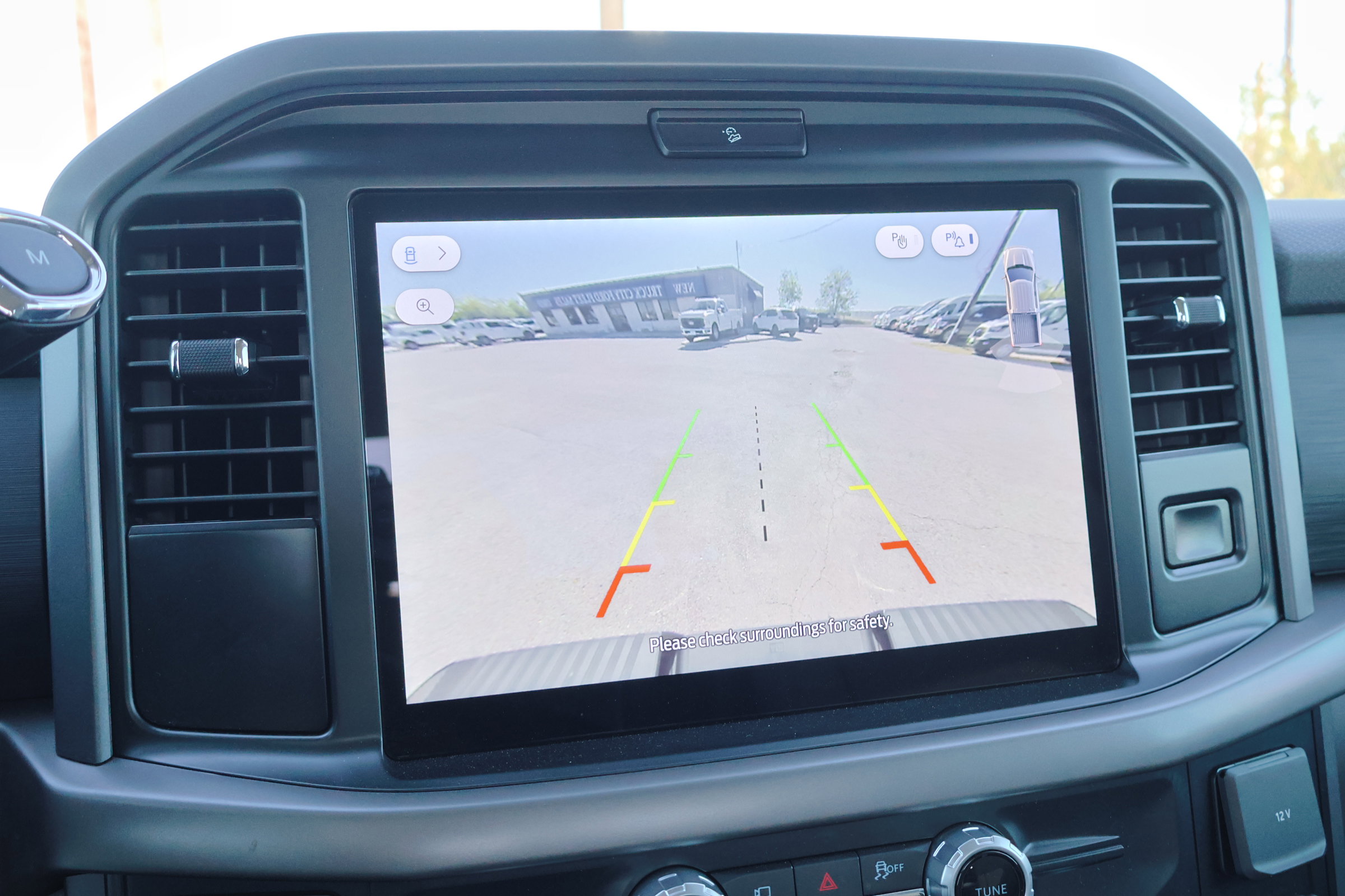 Certified 2025 Ford F150 XLT w/ Equipment Group 301A Standard image 25