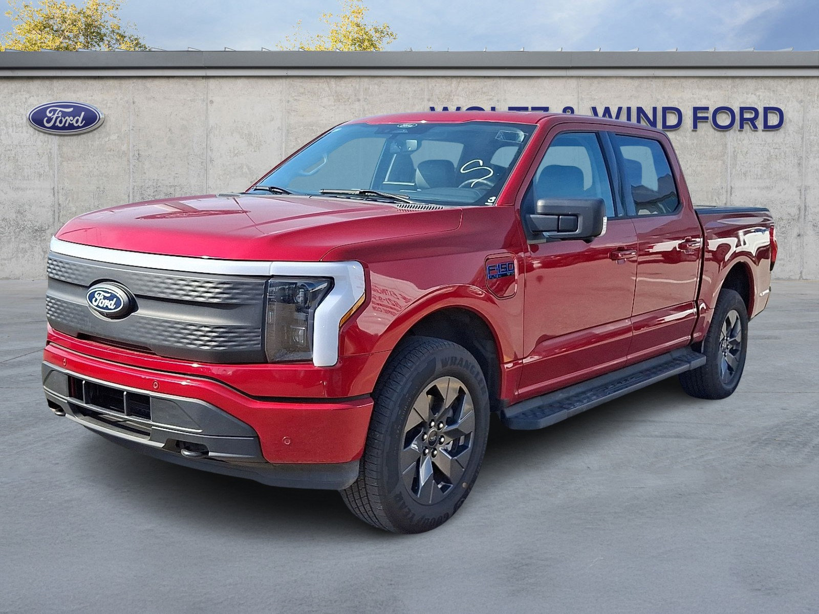 Certified 2025 Ford F150 Lightning Flash AWD/4WD image 3