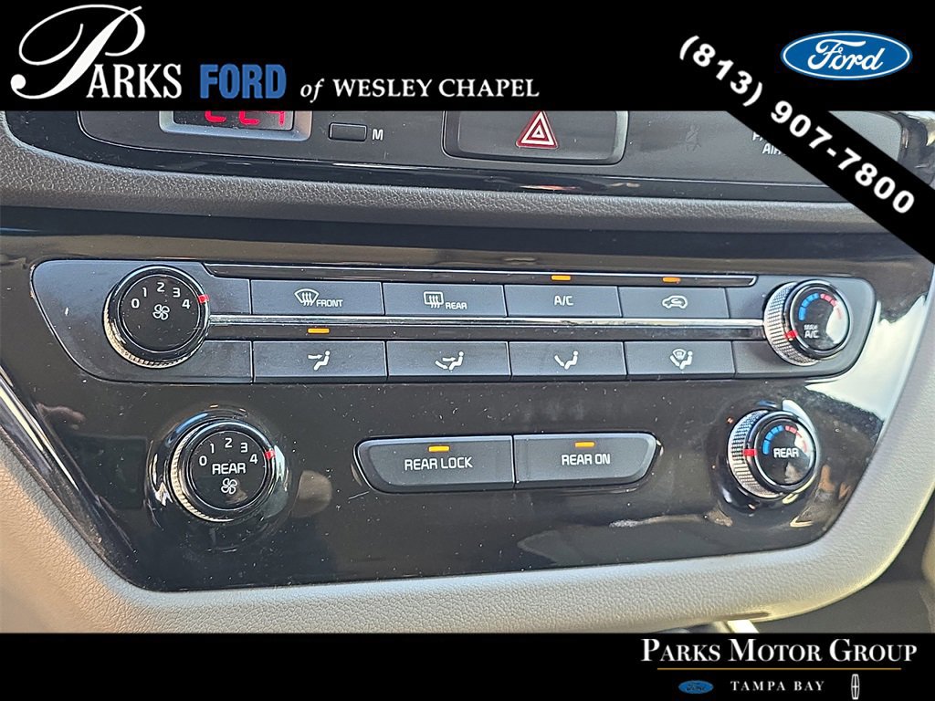 Used 2017 Kia Sedona LX w/ LX Essentials Premium Package image 23