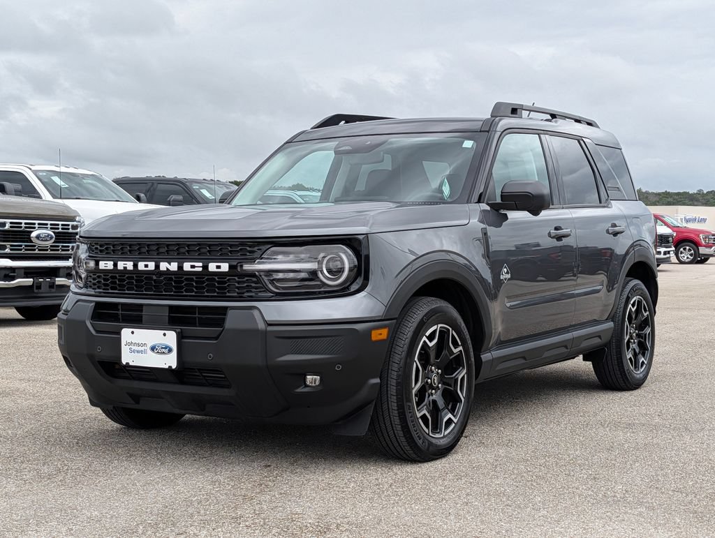 Certified 2025 Ford Bronco Sport Outer Banks w/ Outer Banks Tech Package+ AWD/4WD image 4