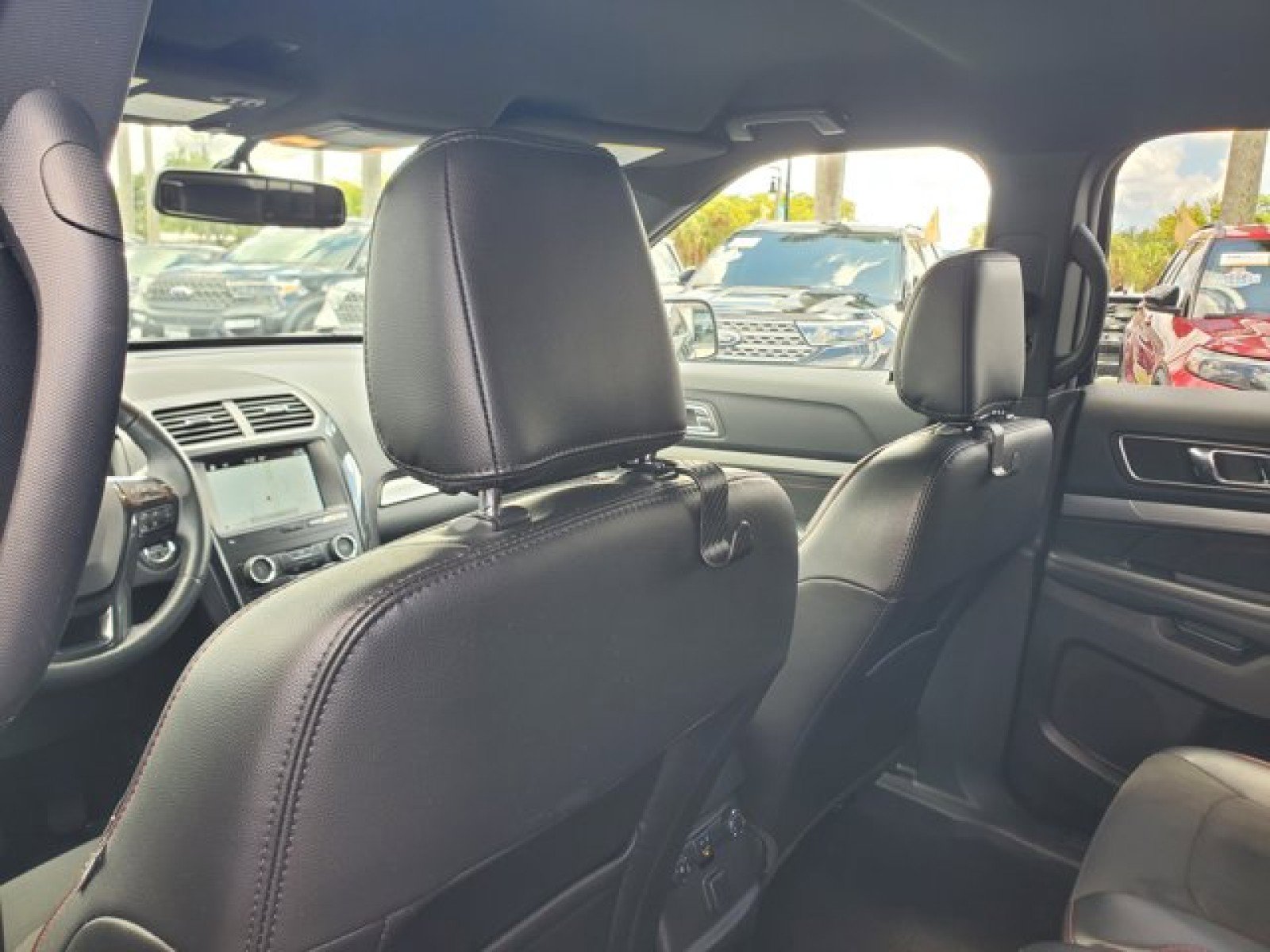 Certified 2019 Ford Explorer XLT w/ Equipment Group 202A FWD image 25
