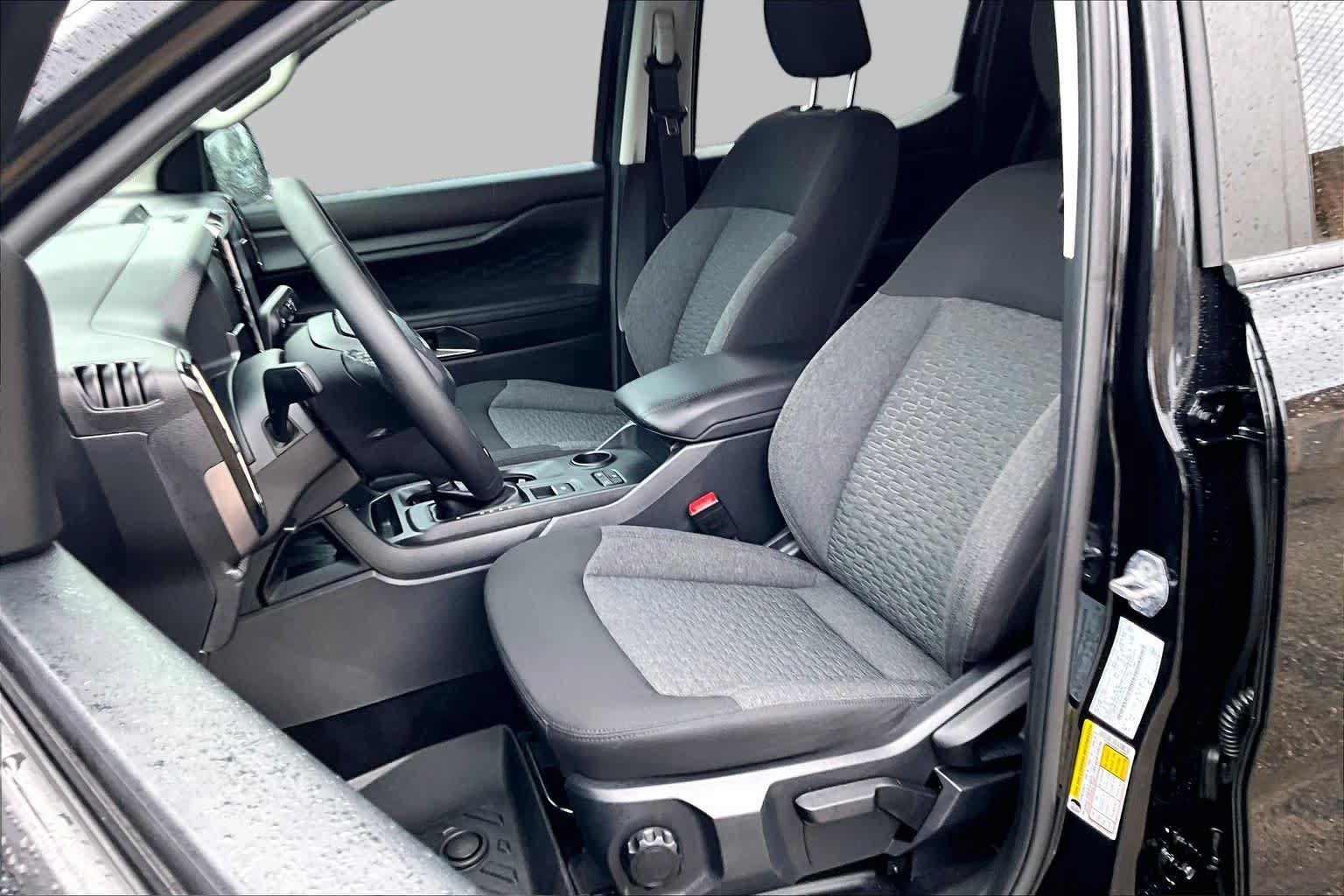 Certified 2025 Ford Ranger XLT w/ Black Appearance Package RWD image 10