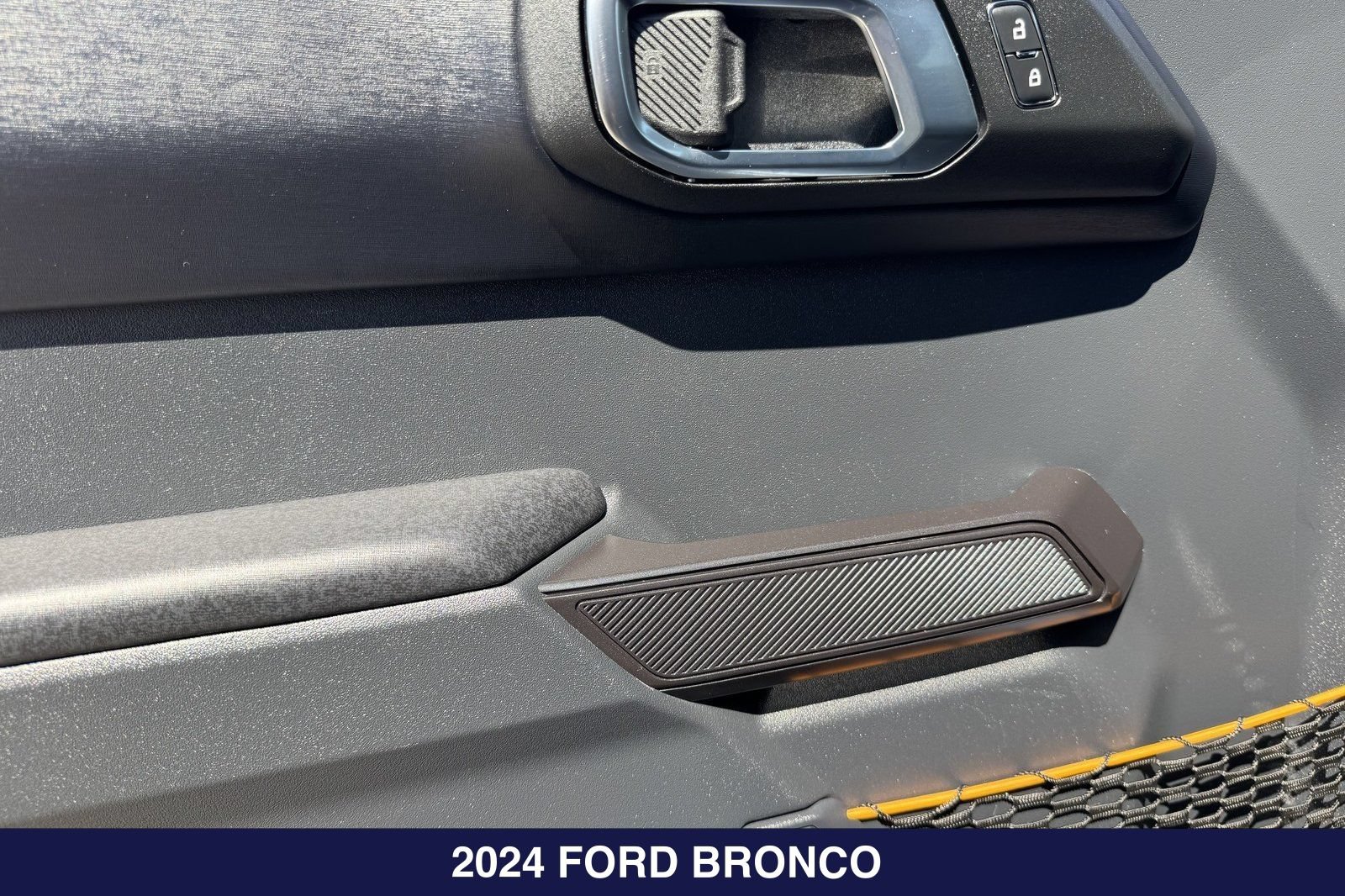 Certified 2024 Ford Bronco Badlands w/ Sasquatch Package AWD/4WD image 12