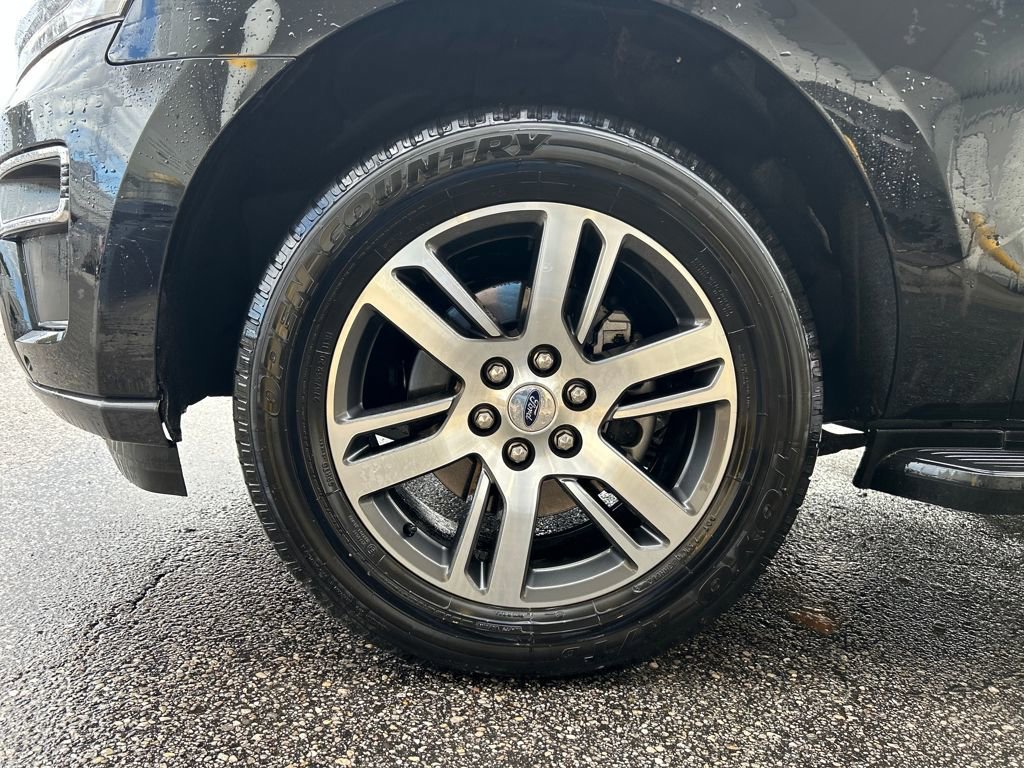 Certified 2024 Ford Expedition Max Limited image 9
